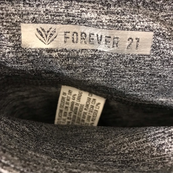 SOLD- Active mesh panel leggings - Picture 5 of 6